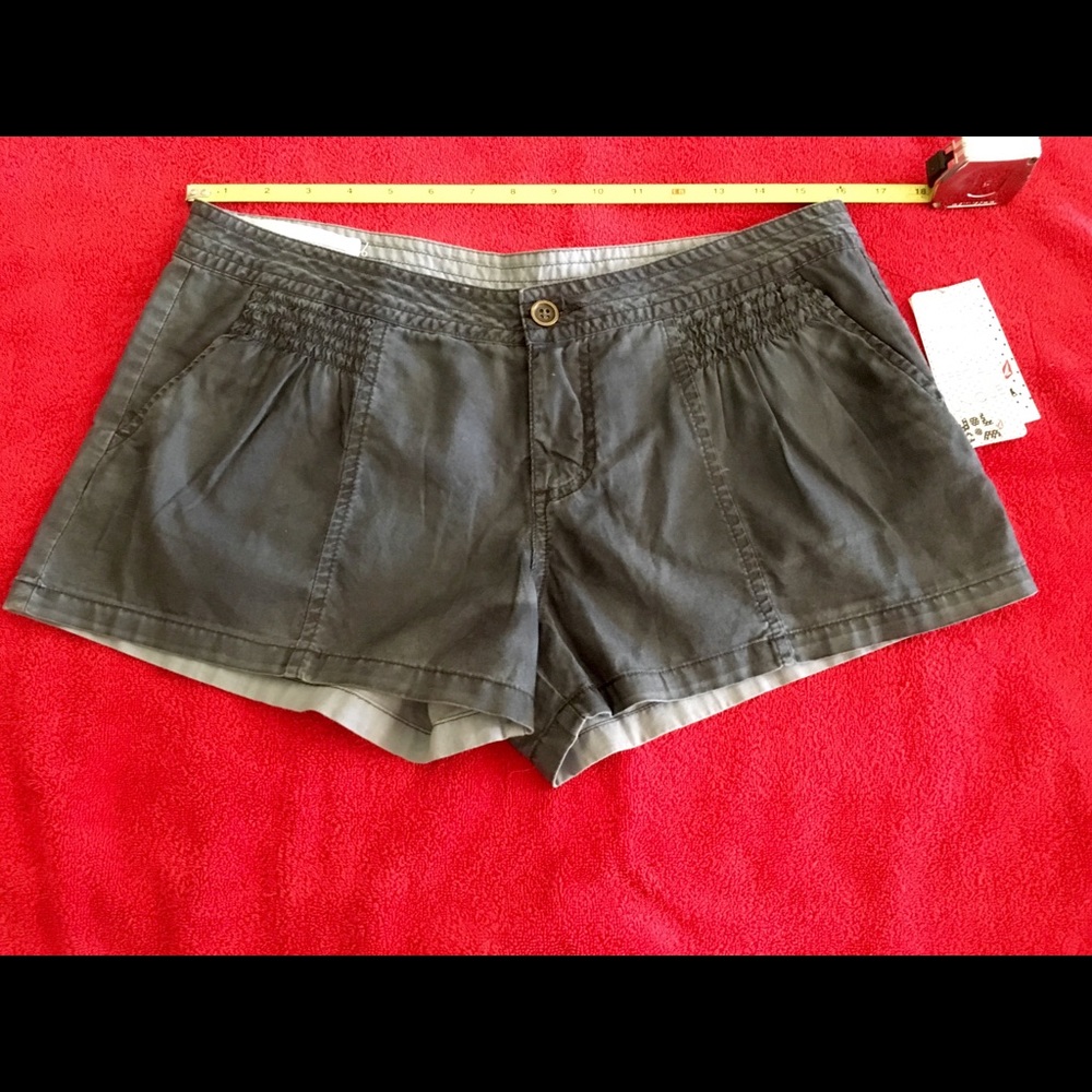 NWT VOLCOM Stonewashed Shorts size 11